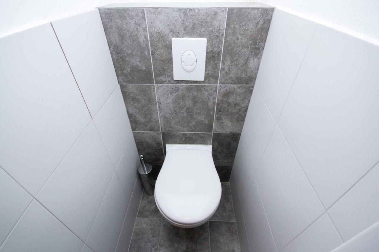 Trencianska Apartment Bratislava Eksteriør bilde